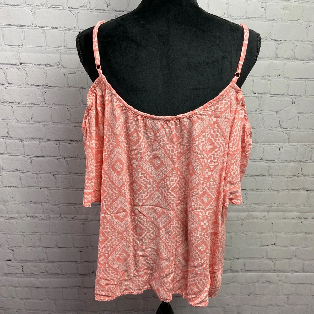 Torrid Patterned Cold Shoulder Top - Picture 3 of 7
